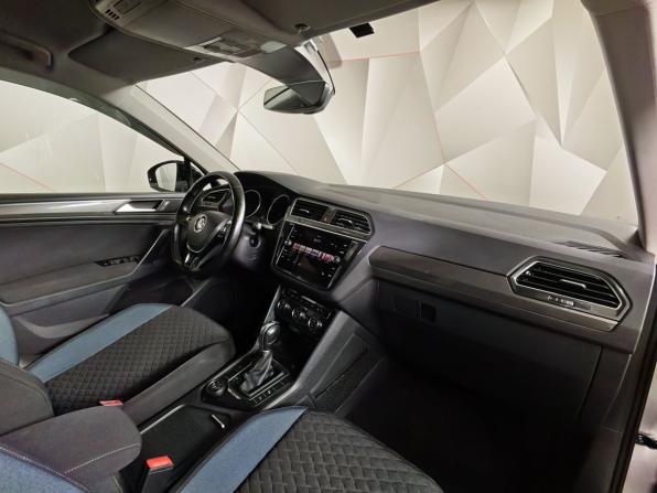 Volkswagen Tiguan II с пробегом 2019 года, цена 2 575 000 рублей, 120703 км, внедорожник, Автокод Объявления