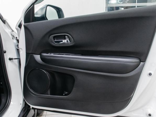 Honda Vezel I с пробегом 2017 года, цена 1 729 000 рублей, 98921 км, внедорожник, Автокод Объявления