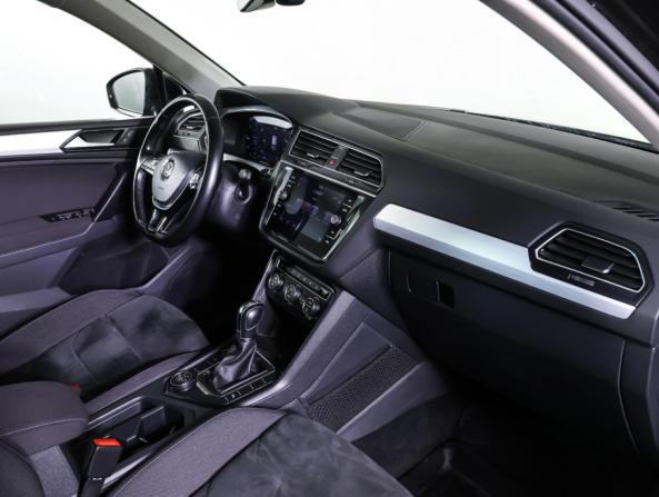 Volkswagen Tiguan II с пробегом 2017 года, цена 2 397 000 рублей, 185453 км, внедорожник, Автокод Объявления