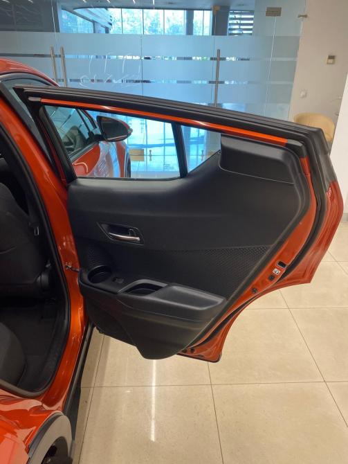 Toyota C-HR I Челябинск  - изображение 27
