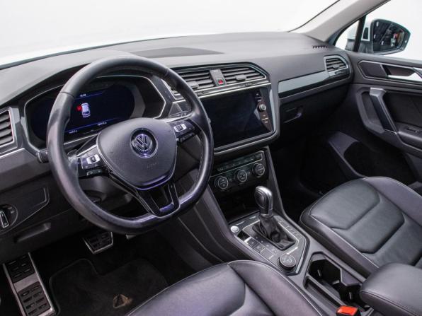 Volkswagen Tiguan II с пробегом 2018 года, цена 2 275 000 рублей, 190000 км, внедорожник, Автокод Объявления