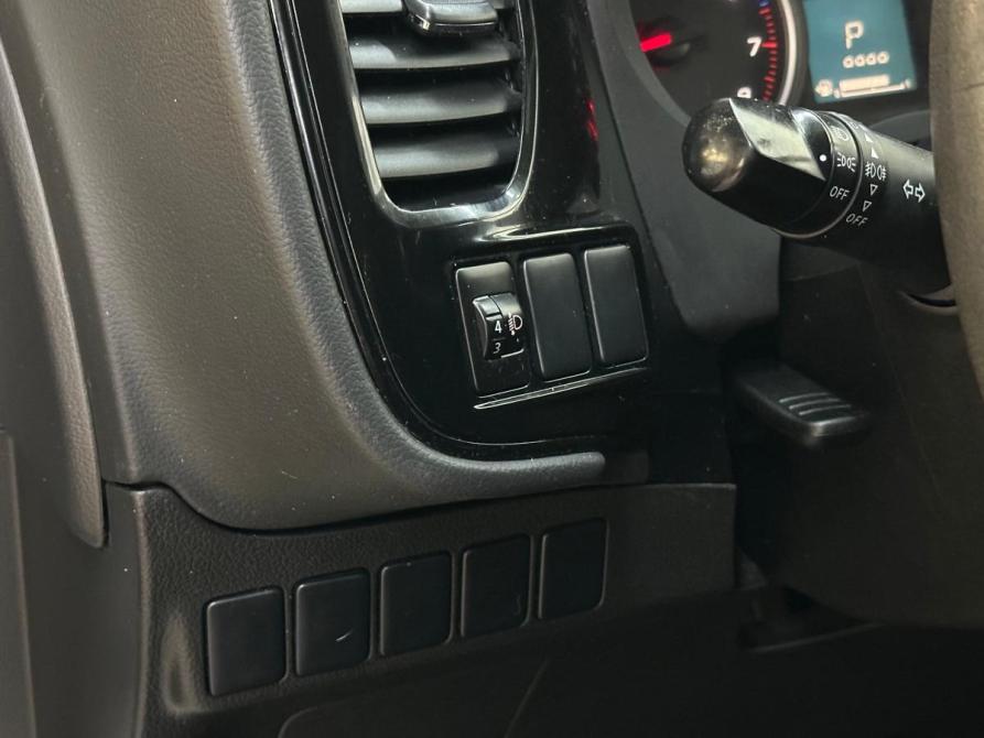 Mitsubishi Outlander III Рестайлинг Санкт-Петербург  - изображение 12