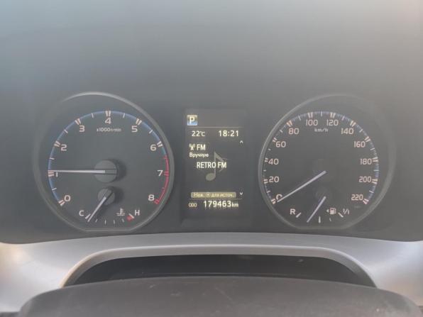 Toyota RAV4 IV (XA40) Рестайлинг с пробегом 2018 года, цена 2 190 000 рублей, 179463 км, внедорожник, Автокод Объявления