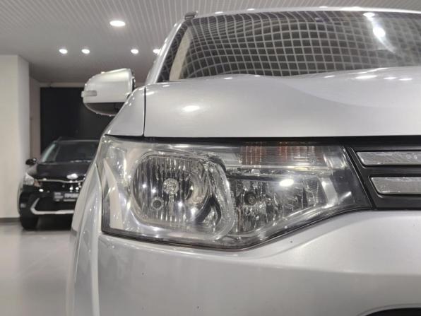 Mitsubishi Outlander III с пробегом 2012 года, цена 947 000 рублей, 320915 км, внедорожник, Автокод Объявления