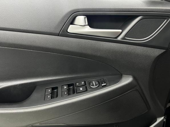 Hyundai Tucson III Рестайлинг с пробегом 2018 года, цена 1 980 000 рублей, 182000 км, внедорожник, Автокод Объявления