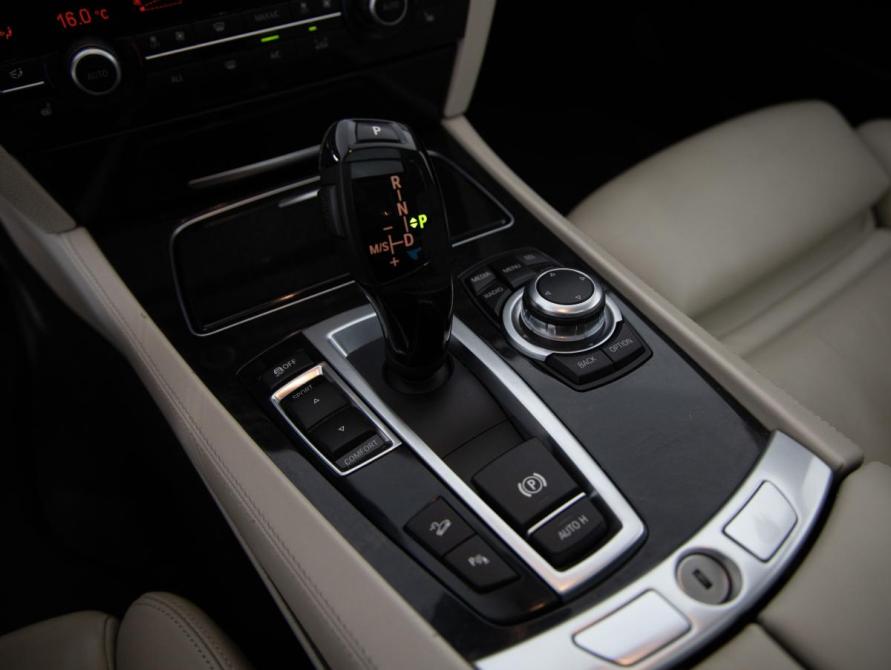 BMW 7 серии V (F01/F02/F04) Рестайлинг Санкт-Петербург  - изображение 17