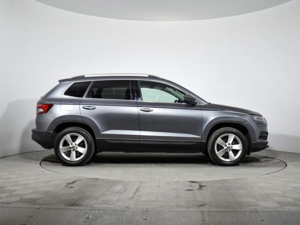 Skoda Karoq I с пробегом 2020 года, цена 2 490 000 рублей, 70000 км, внедорожник, Автокод Объявления