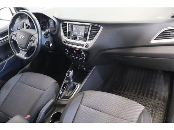 Hyundai Solaris II с пробегом 2019 года, цена 1 278 000 рублей, 172303 км, седан, Автокод Объявления