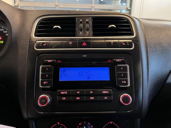 Volkswagen Polo V с пробегом 2011 года, цена 680 000 рублей, 223375 км, седан, Автокод Объявления