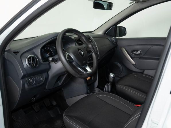 Renault Logan II Рестайлинг с пробегом 2022 года, цена 1 120 000 рублей, 89125 км, седан, Автокод Объявления