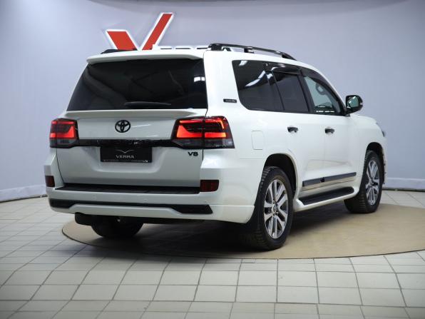 Toyota Land Cruiser 200 Series Рестайлинг 2 с пробегом 2016 года, цена 7 190 000 рублей, 178600 км, внедорожник, Автокод Объявления