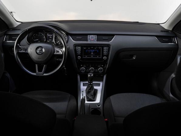 Skoda Octavia III (A7) с пробегом 2017 года, цена 1 749 000 рублей, 155358 км, лифтбек, Автокод Объявления