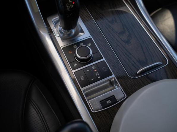 Land Rover Range Rover Sport II с пробегом 2014 года, цена 3 299 000 рублей, 256074 км, внедорожник, Автокод Объявления