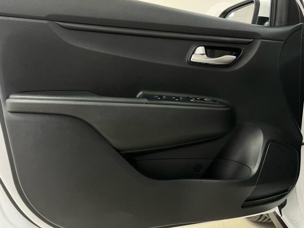 Kia Rio IV Рестайлинг с пробегом 2021 года, цена 1 630 000 рублей, 100060 км, хэтчбек, Автокод Объявления