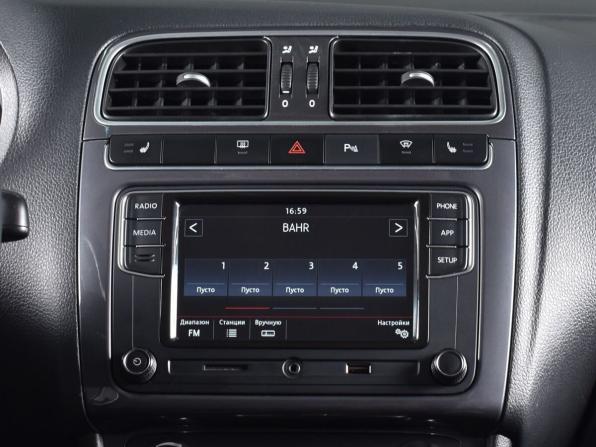 Volkswagen Polo V Рестайлинг с пробегом 2019 года, цена 1 119 999 рублей, 163934 км, седан, Автокод Объявления