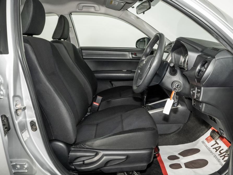 Toyota Corolla XI (E160 E170 E180) Рестайлинг 1 Иркутск  - изображение 5