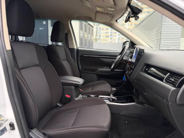 Mitsubishi Outlander III Рестайлинг 3 с пробегом 2019 года, цена 1 985 000 рублей, 89000 км, внедорожник, Автокод Объявления