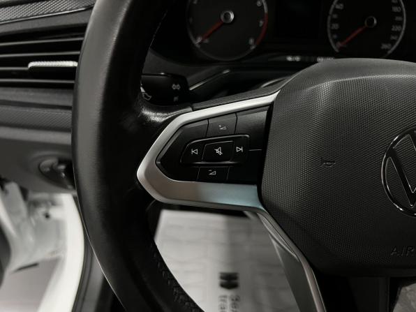 Volkswagen Polo VI с пробегом 2020 года, цена 1 645 000 рублей, 44882 км, лифтбек, Автокод Объявления
