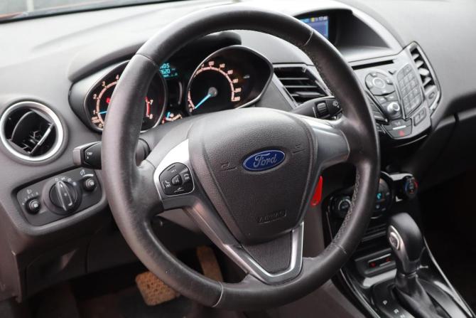 Ford Fiesta Mk6 Рестайлинг с пробегом 2015 года, цена 649 000 рублей, 189000 км, хэтчбек, Автокод Объявления