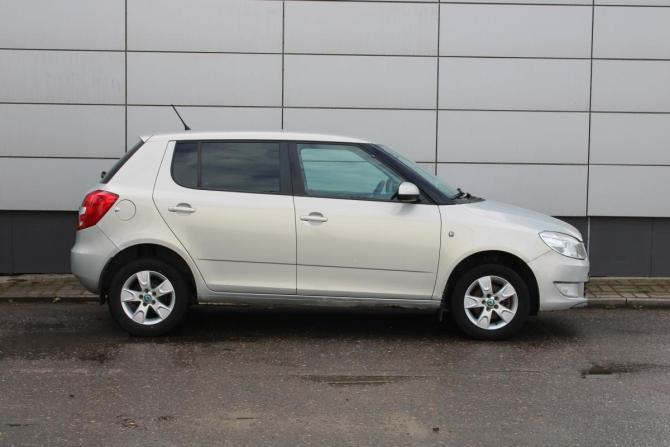 Skoda Fabia II Рестайлинг с пробегом 2012 года, цена 415 000 рублей, 254853 км, хэтчбек, Автокод Объявления