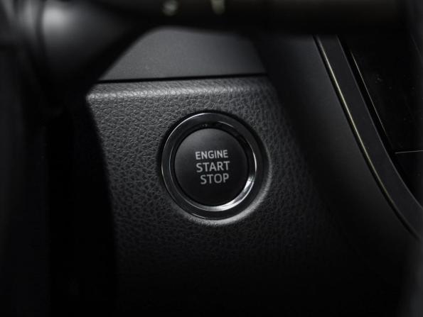 Toyota Camry VIII (XV70) Рестайлинг с пробегом 2021 года, цена 3 700 000 рублей, 44919 км, седан, Автокод Объявления