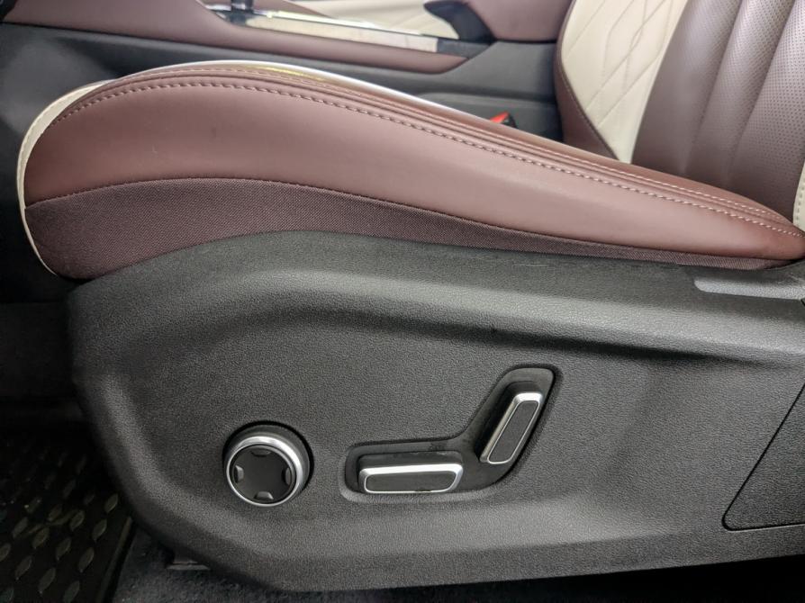 Geely Monjaro I Москва  - изображение 18