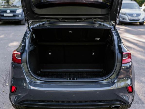 Kia Ceed III с пробегом 2021 года, цена 1 800 000 рублей, 75342 км, универсал, Автокод Объявления