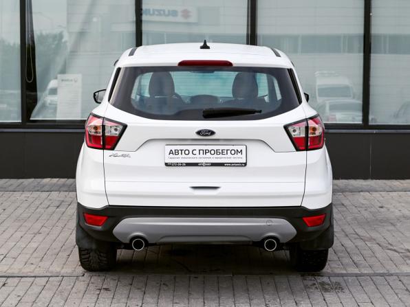 Ford Kuga II Рестайлинг с пробегом 2018 года, цена 1 220 000 рублей, 236227 км, внедорожник, Автокод Объявления