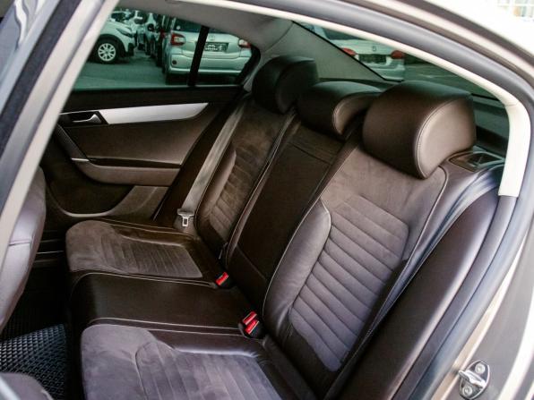 Volkswagen Passat B7 с пробегом 2011 года, цена 1 249 000 рублей, 198021 км, седан, Автокод Объявления