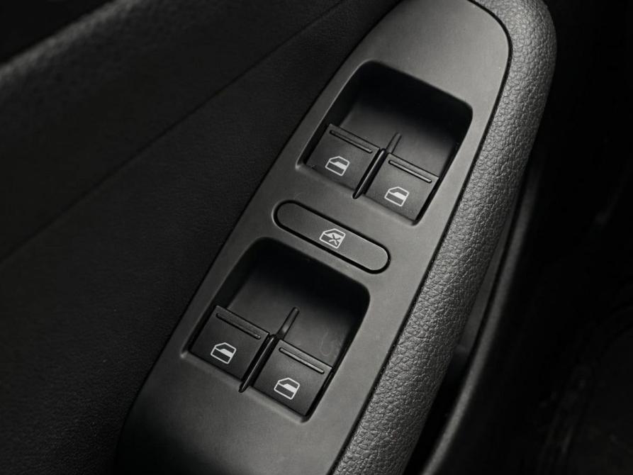 Volkswagen Jetta VI Рестайлинг Пермь  - изображение 16