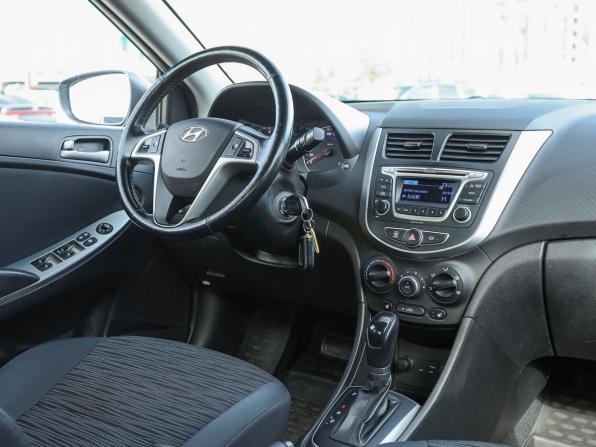 Hyundai Solaris I Рестайлинг с пробегом 2015 года, цена 1 169 000 рублей, 137260 км, седан, Автокод Объявления