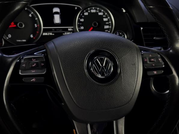Volkswagen Touareg II с пробегом 2013 года, цена 2 550 000 рублей, 208216 км, внедорожник, Автокод Объявления