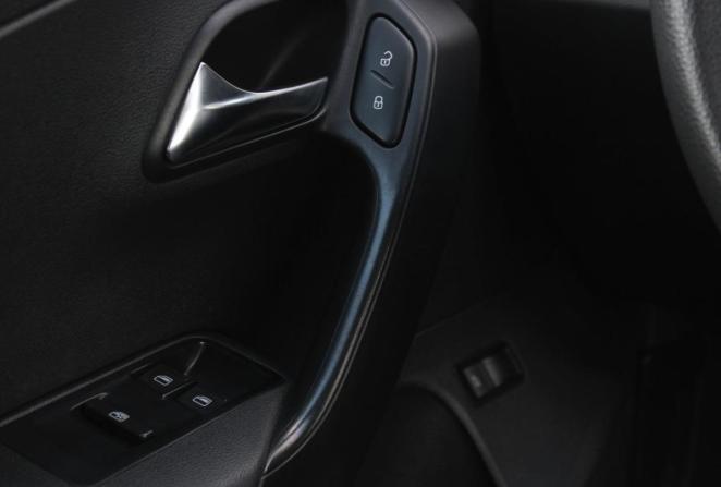 Volkswagen Polo V с пробегом 2013 года, цена 700 000 рублей, 150634 км, седан, Автокод Объявления