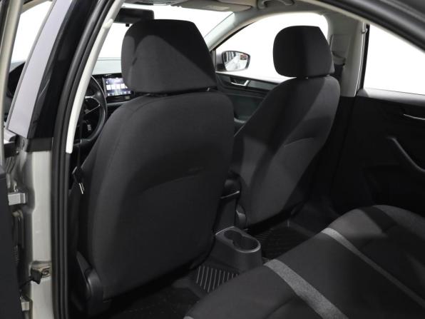 Skoda Rapid II с пробегом 2021 года, цена 1 629 500 рублей, 112446 км, лифтбек, Автокод Объявления