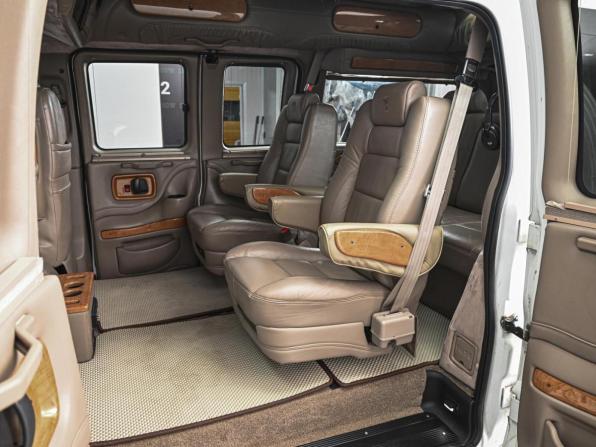 GMC Savana I Рестайлинг с пробегом 2010 года, цена 4 441 000 рублей, 171159 км, минивэн, Автокод Объявления