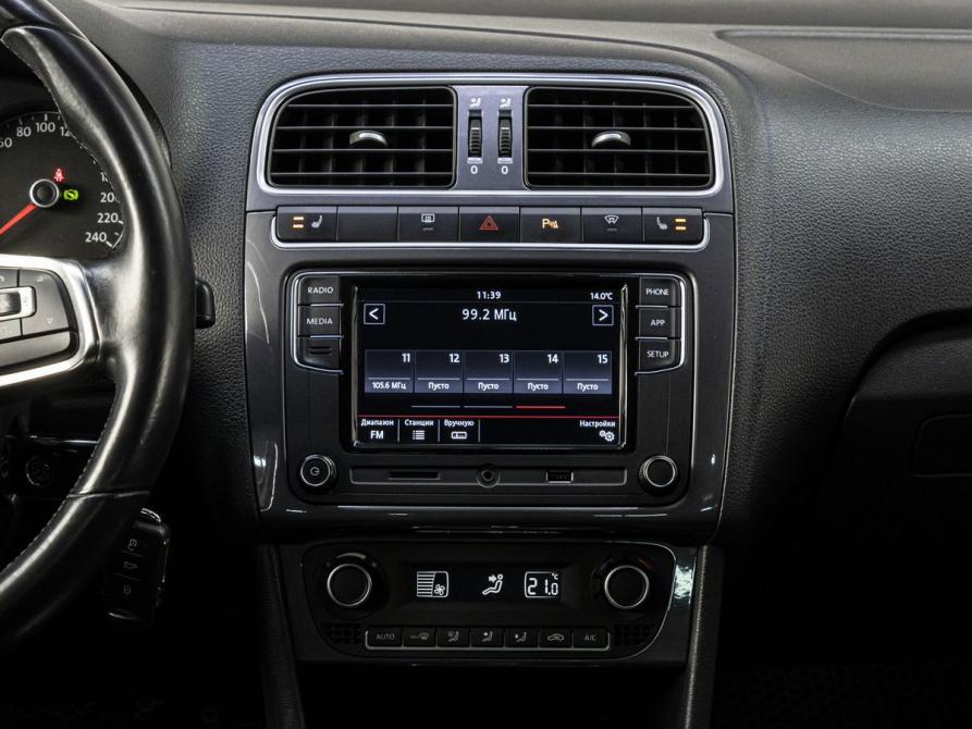 Volkswagen Polo V Рестайлинг Тюмень  - изображение 19