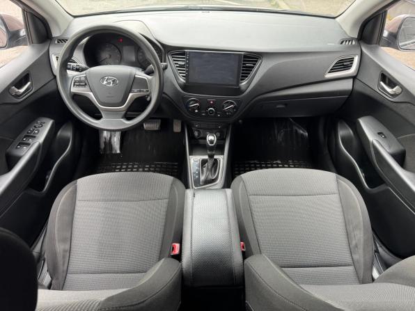 Hyundai Solaris II с пробегом 2019 года, цена 1 099 000 рублей, 163090 км, седан, Автокод Объявления