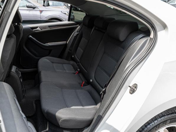 Volkswagen Jetta VI с пробегом 2013 года, цена 1 095 000 рублей, 183541 км, седан, Автокод Объявления