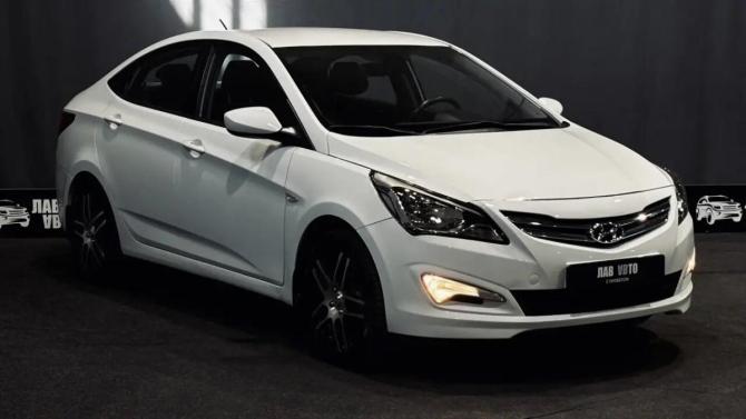 Hyundai Solaris I Рестайлинг с пробегом 2015 года, цена 903 000 рублей, 128000 км, седан, Автокод Объявления