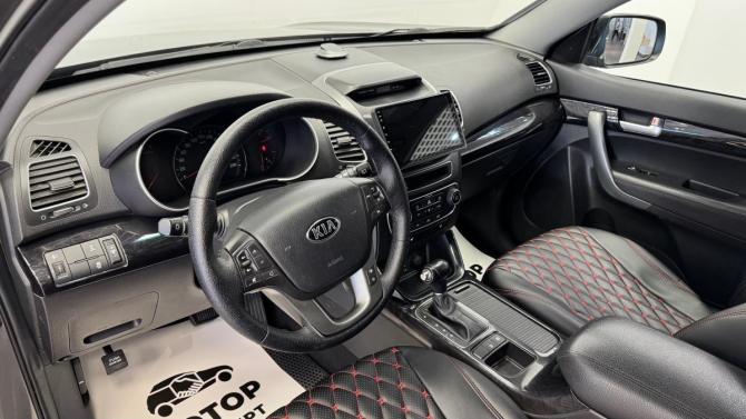 Kia Sorento II Рестайлинг с пробегом 2015 года, цена 1 850 000 рублей, 115085 км, внедорожник, Автокод Объявления