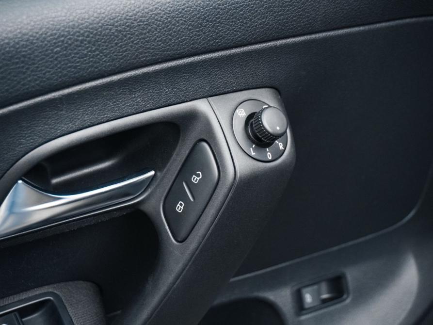 Volkswagen Polo V Рестайлинг Ростов-на-Дону  - изображение 12