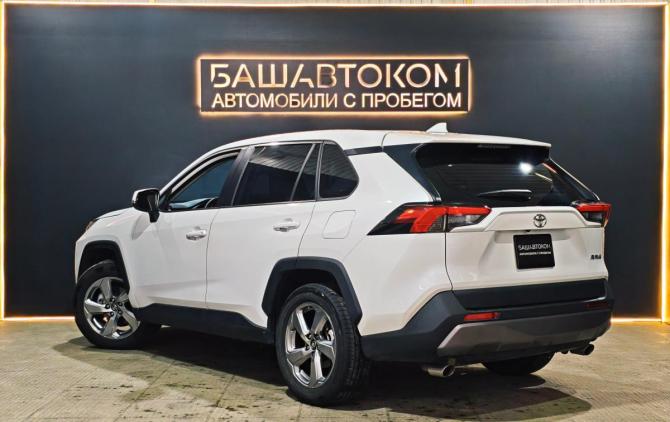 Toyota RAV4 V (XA50) с пробегом 2022 года, цена 3 450 000 рублей, 47231 км, внедорожник, Автокод Объявления
