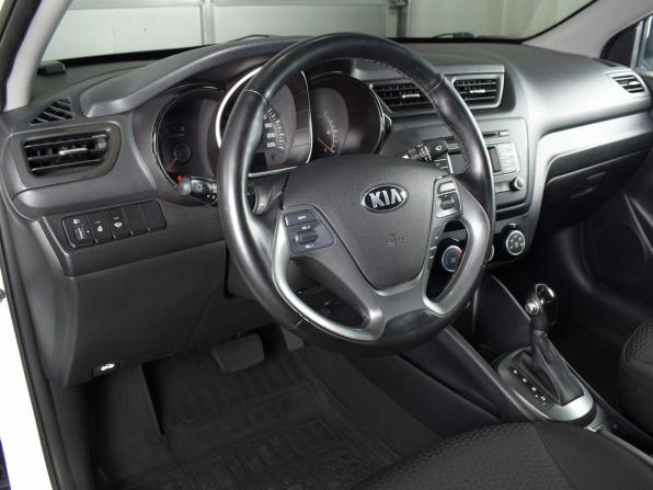 Kia Rio III Рестайлинг с пробегом 2017 года, цена 1 199 995 рублей, 160293 км, седан, Автокод Объявления