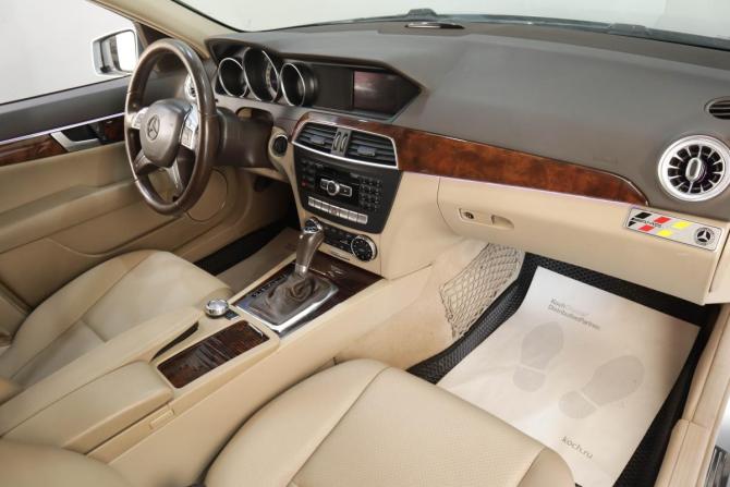 Mercedes-Benz C-Класс III (W204) Рестайлинг с пробегом 2012 года, цена 1 299 000 рублей, 137510 км, седан, Автокод Объявления