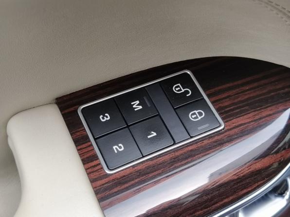 Land Rover Range Rover IV с пробегом 2013 года, цена 3 300 000 рублей, 201556 км, внедорожник, Автокод Объявления