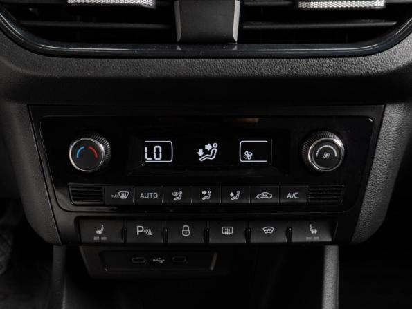 Volkswagen Polo V Рестайлинг с пробегом 2020 года, цена 1 050 000 рублей, 187127 км, седан, Автокод Объявления