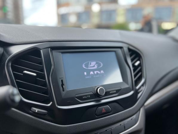 Lada (ВАЗ) Vesta I с пробегом 2017 года, цена 880 000 рублей, 68646 км, седан, Автокод Объявления