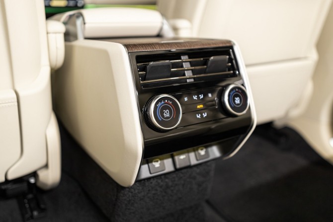 Новый Land Rover Range Rover V 2024 года, цена 36 405 800 рублей, внедорожник, Автокод Объявления