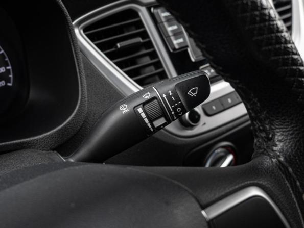 Hyundai Solaris II Рестайлинг с пробегом 2021 года, цена 1 645 000 рублей, 67978 км, седан, Автокод Объявления