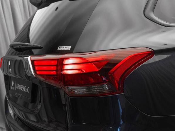 Mitsubishi Outlander III Рестайлинг 3 с пробегом 2021 года, цена 2 490 000 рублей, 98237 км, внедорожник, Автокод Объявления